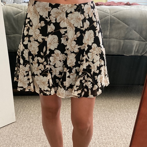 Forever 21 Skirt - Picture 1 of 7